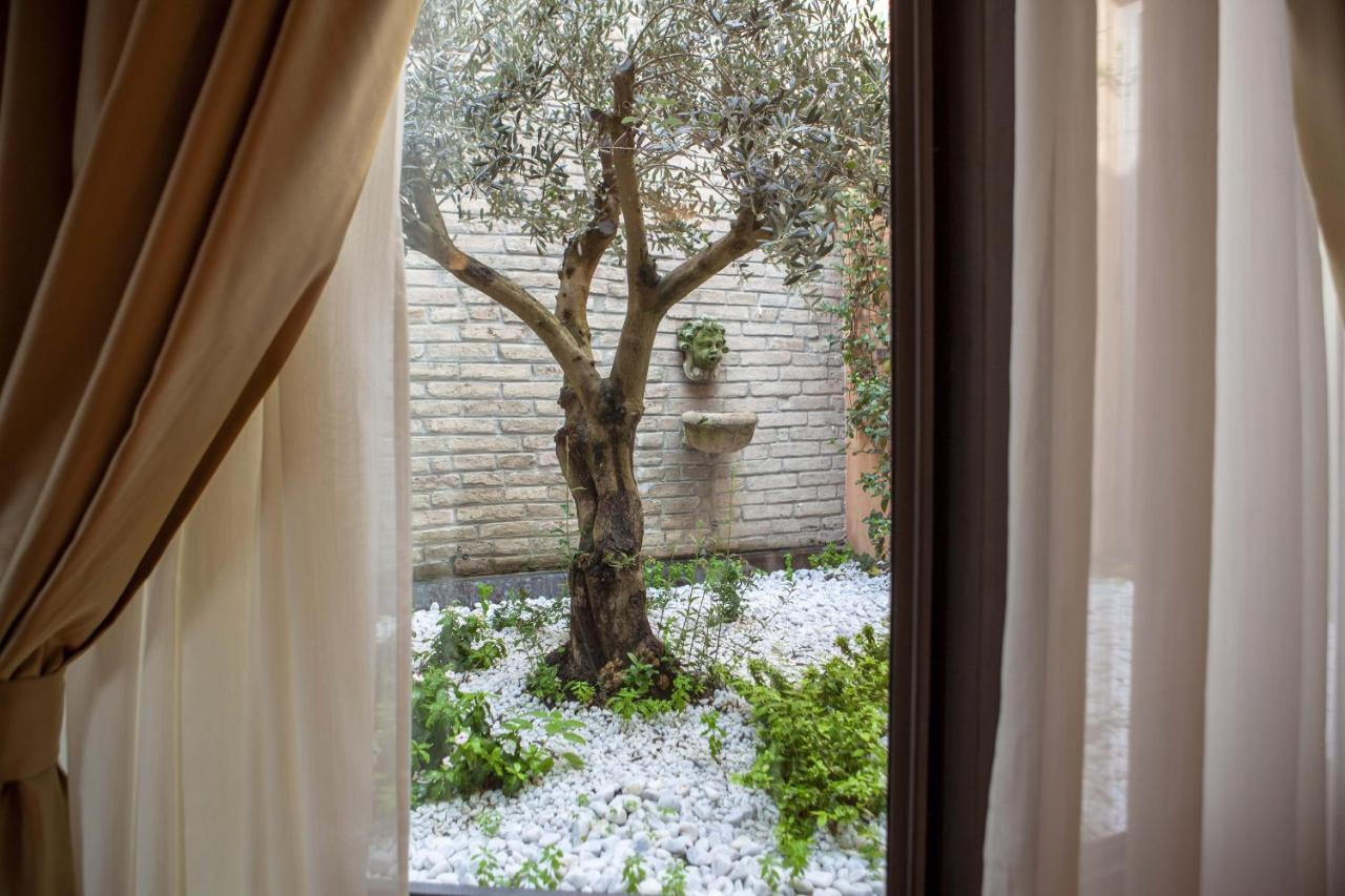 Rua Frati 48 In San Francesco Hotel